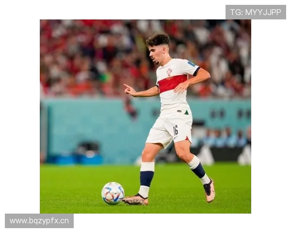 小范围摆脱与出球能力：维蒂尼亚的技术优势解析