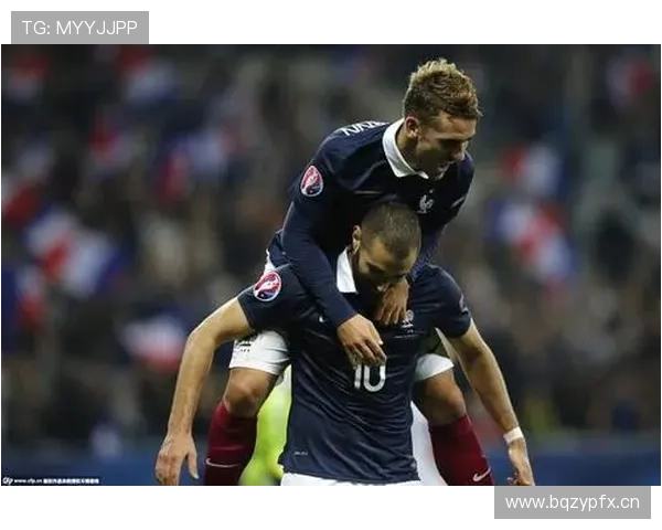 格列兹曼 vs 本泽马：进攻角色与体系适配差异