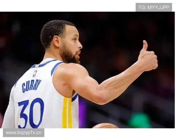 布雷克·格里芬突破拉开与内线防守差距，提升球队关键时刻得分能力